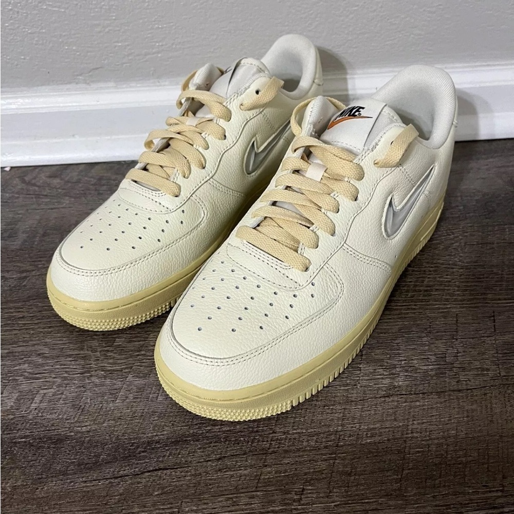 Nike Air Force 1 '07 LX Coconut Milk/Light Bone Sneaker Women Size 9 DO9456 100 - Picture 10 of 11
